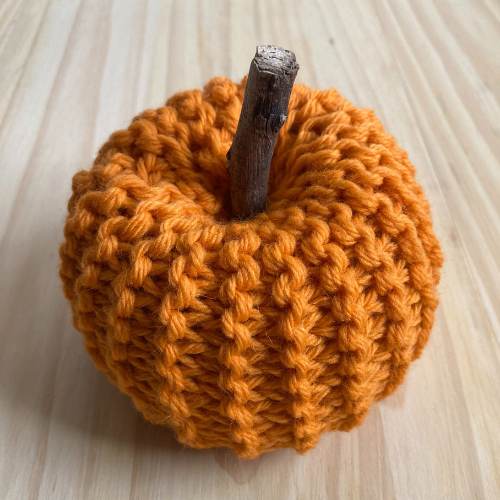 Beginning Knitting Mini Pumpkins